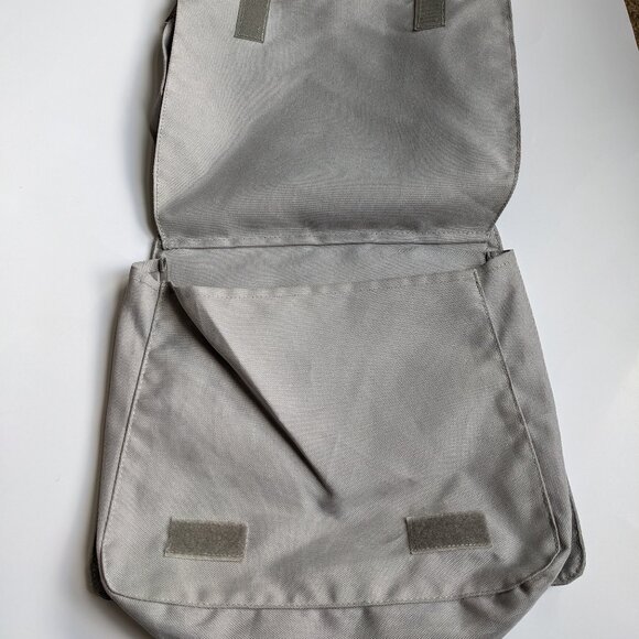 Hello Kitty Sanrio Messenger Bag - Picture 2 of 6